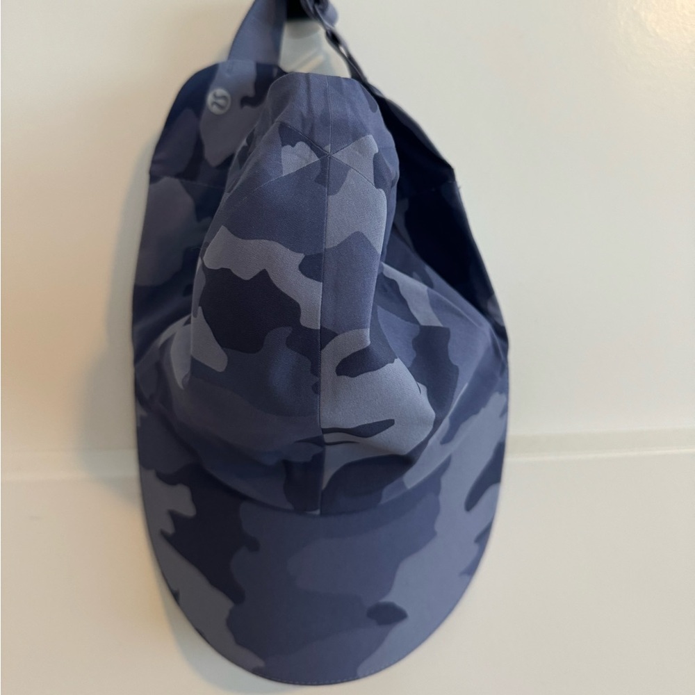 Lulu lemon running hat, blue camo, never worn
